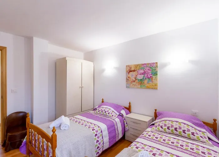 아파트 Casa Nides *